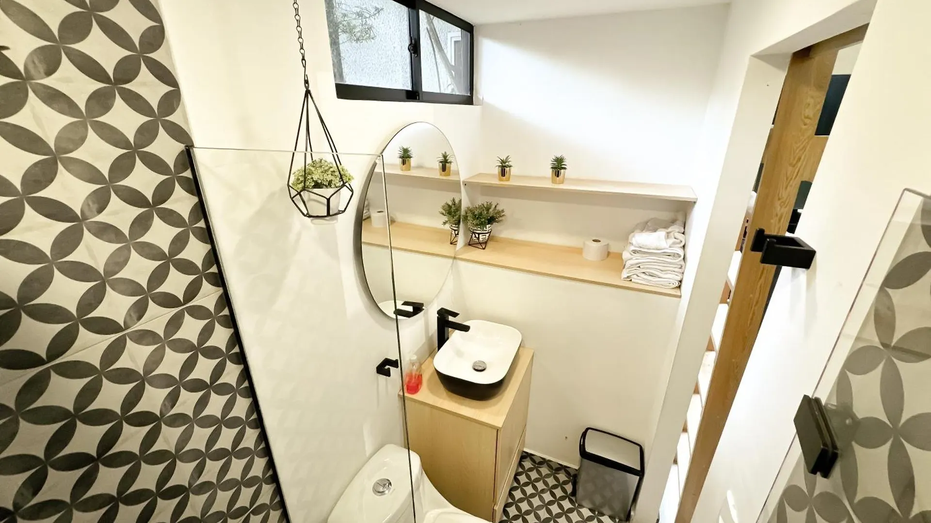 Апартаменты Mini Casa En Poblado Medellin Frn109 By Roots Rentals Колумбия